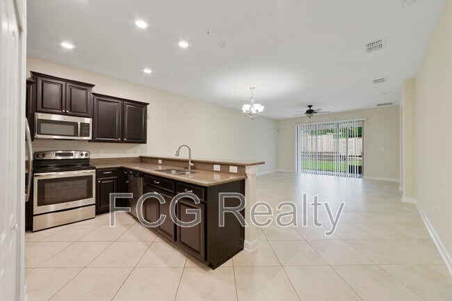 Building Photo - 1215 Long Cove Loop
