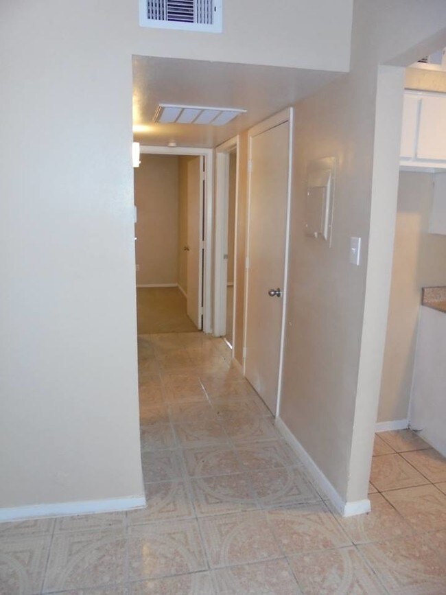 610 Ferry Rd Unit 20, Galveston, TX 77550 Apartment for Rent in