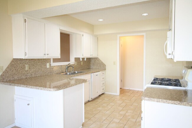 Foto del edificio - Charming Home In Edmond Schools