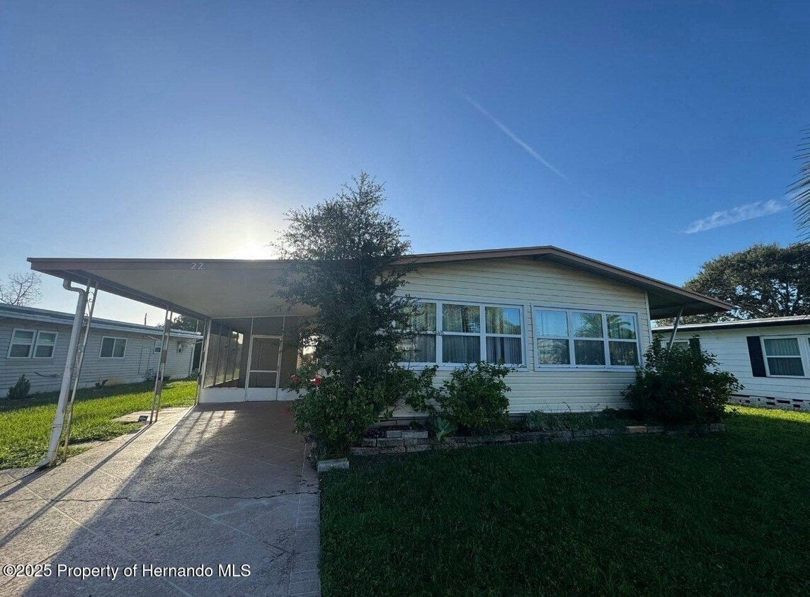 Primary Photo - 22 Hamilton Ave