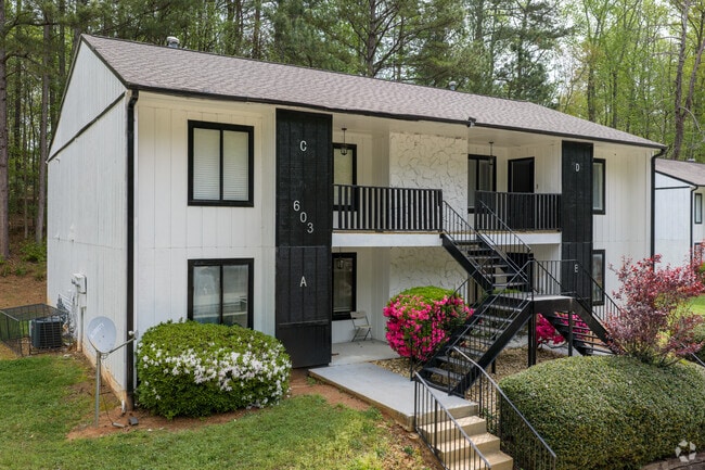 Building Photo - Carlton Ford Apartments