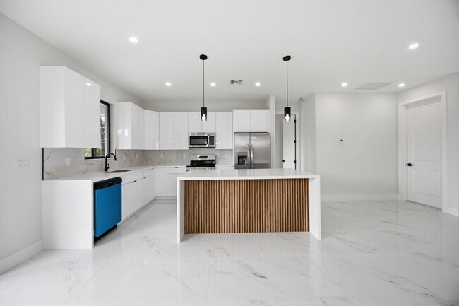 Foto del edificio - 328 Milford St