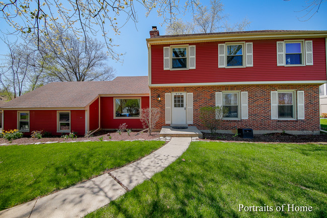 Building Photo - 10S424 Glenn Dr