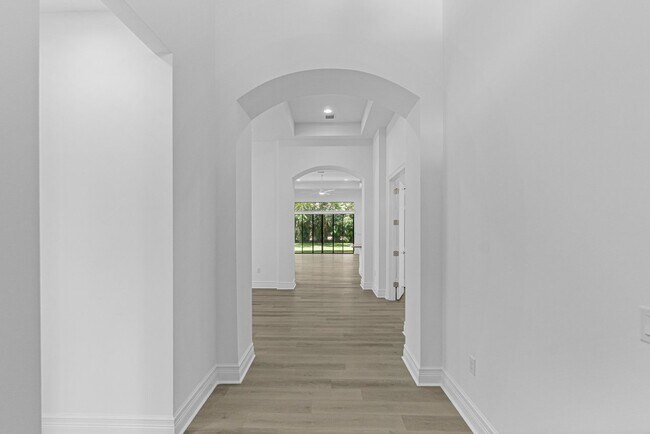 Foto del edificio - 8287 Lost Creek Ln