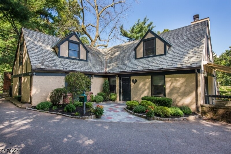 Primary Photo - 115 Undercliff Rd