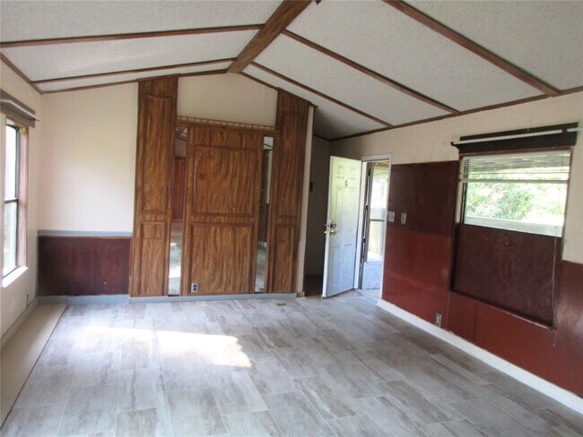 Foto del edificio - 25862 Clark Rd