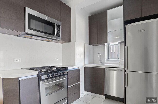 Foto del edificio - 501 W 113th St