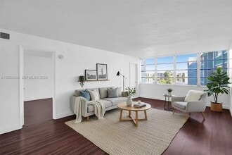 Building Photo - 1501 NE Miami Gardens Dr