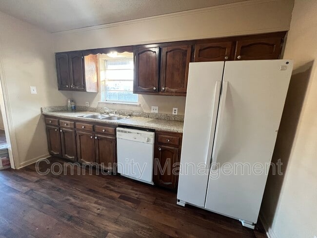 Building Photo - 1529 N Marque Ann Dr