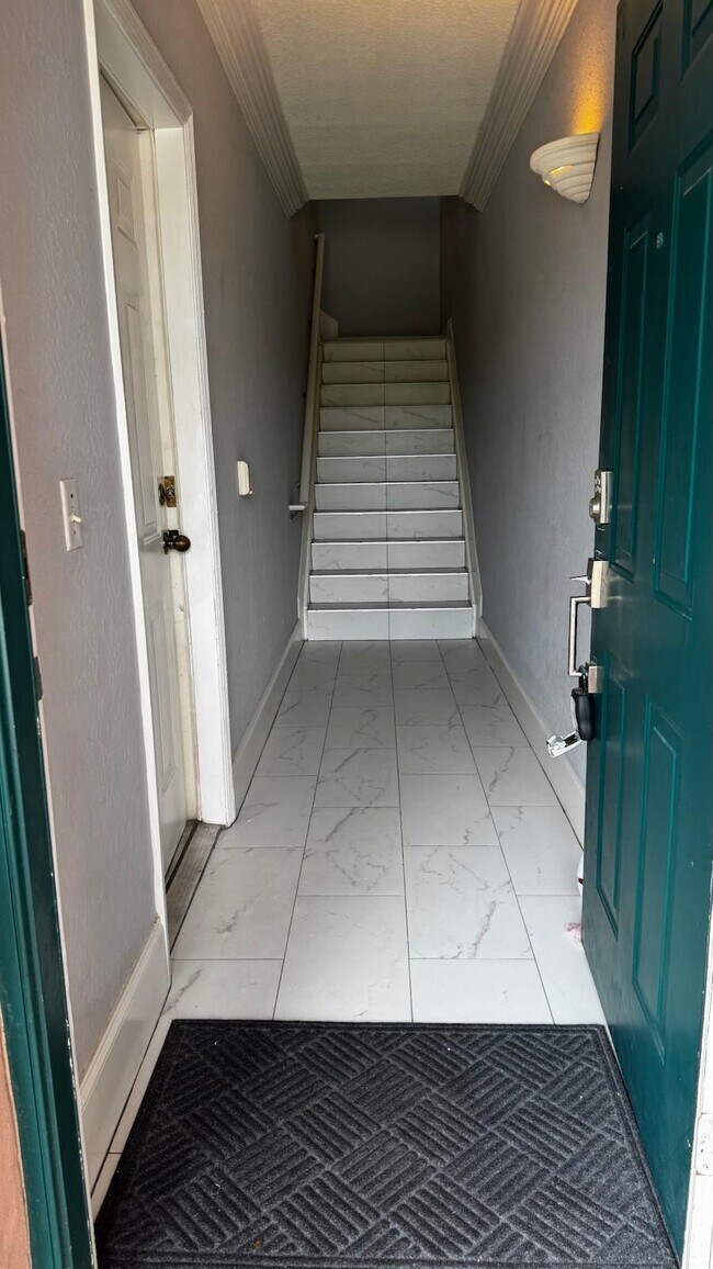 Foto del edificio - 504 Belmont Pl