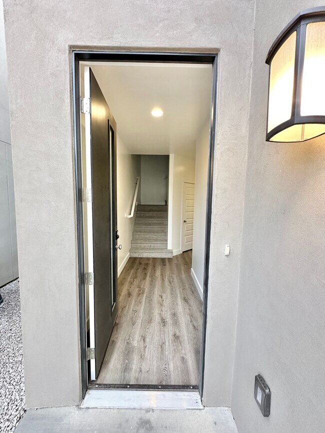 Foto del edificio - MOVE IN INCENTIVE!! Stunning Four Bedroom Home! Brand New!