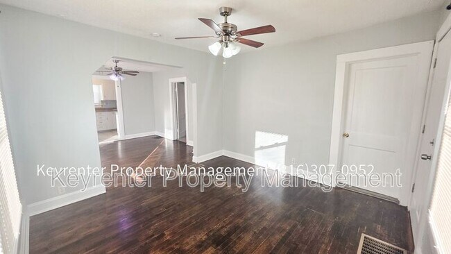 Building Photo - 926 S Logan Ave