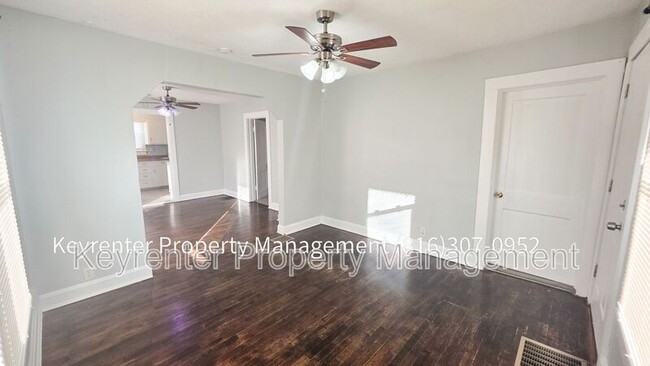 Foto del edificio - 926 S Logan Ave