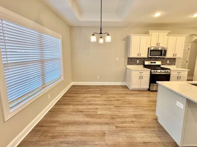 Foto del edificio - OPEN HOUSE! Exquisite new construction 4BR home now being offered for rental!