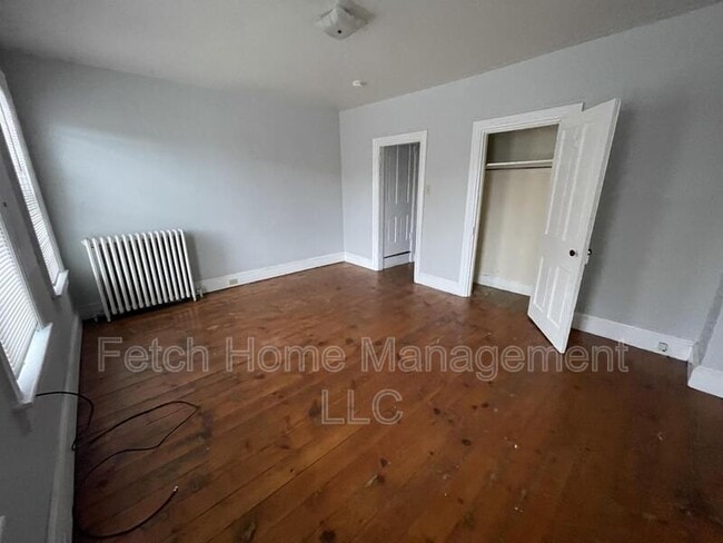 Building Photo - 35 N Mulberry St