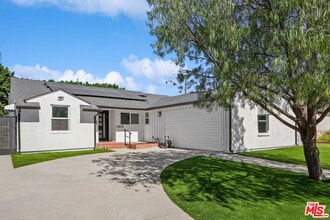 Building Photo - 12849 Tiara St
