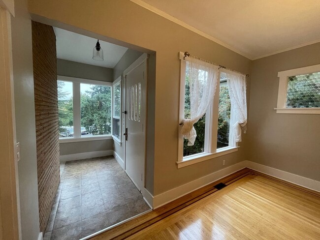 Photo - Elegant 4BR 2.5Bath Home with Fenced Yard ...