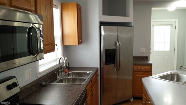 Foto del edificio - 4 br, 3 bath House - 579 Sheldon Ave SE