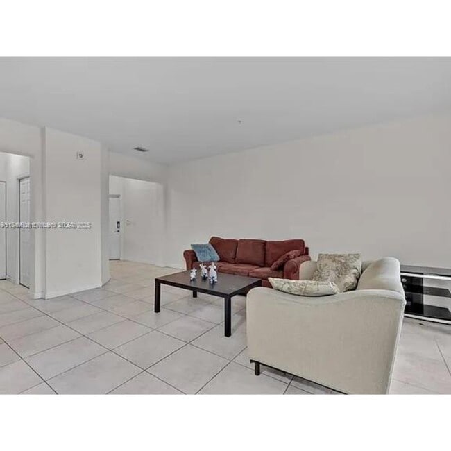 Building Photo - 10620 NW 88th St
