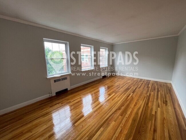 Foto del edificio - 1153 Beacon St