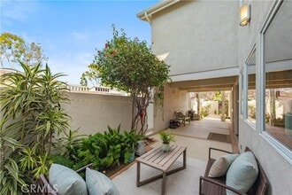 Building Photo - 24 Spicewood Way