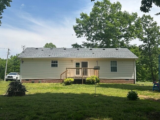 Building Photo - 3041 Bowker Rd