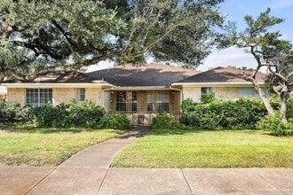 Building Photo - 8351 Lullwater Dr