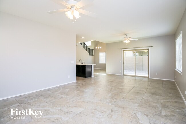 Building Photo - 786 E Gold Dust Way