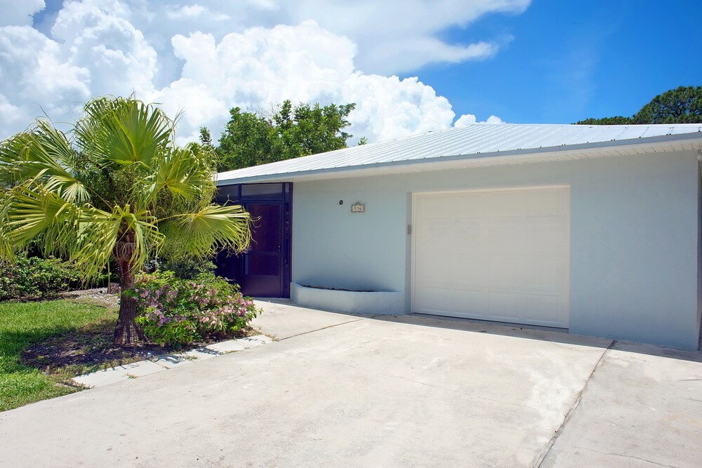 Primary Photo - Annual Rental - 2 Bedroom + Den Home with ...