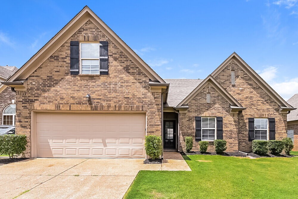 Primary Photo - 5775 Bedford Loop W