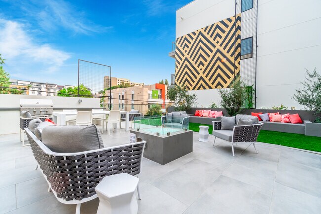 Foto del edificio - 11050 Hartsook St