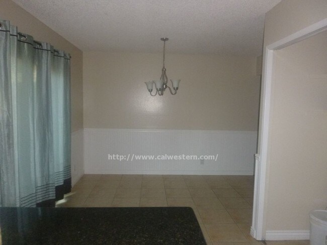 Building Photo - 5394 Palm Grove Ct