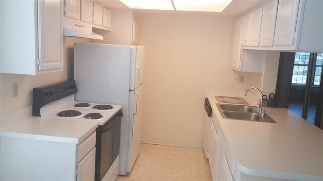 Building Photo - 4444 Chaha Rd