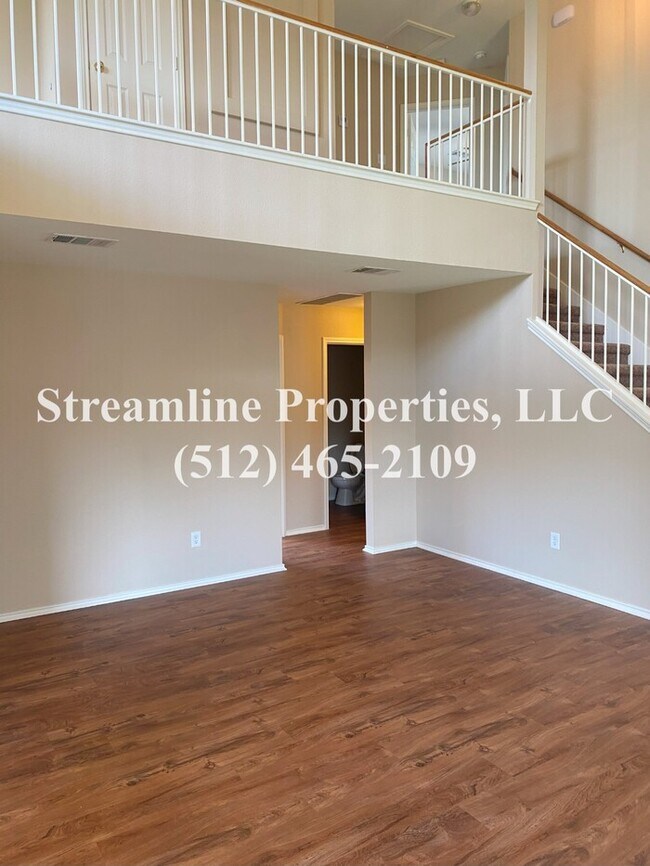 Foto del edificio - Beautiful 3 bedroom, 3 bathroom and study ...
