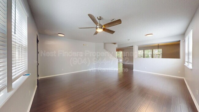 Foto del edificio - 1063 Collinswood Dr W