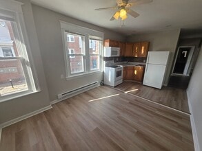 Building Photo - 151 W Grange Ave