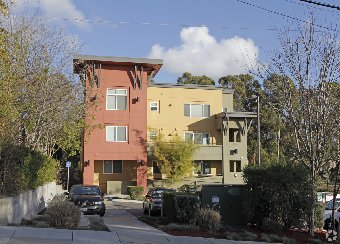 Foto principal - Lorenzo Creek Apartments