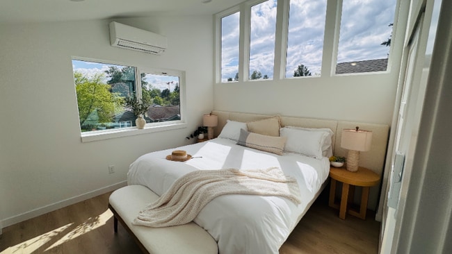 Building Photo - 11330 12th Ave NE