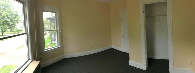 1st fl bdrm - 11 Hickok Pl