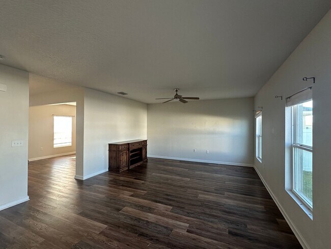 Foto del edificio - 4 Bedroom 2.5 Bathroom in Winter Haven