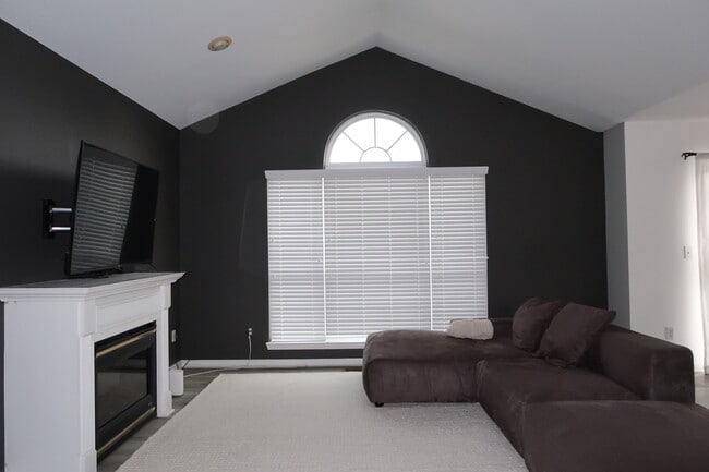 Living Room - 16468 Radison Dr