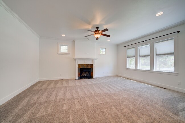 Foto del edificio - 3167 Spring Ridge Dr