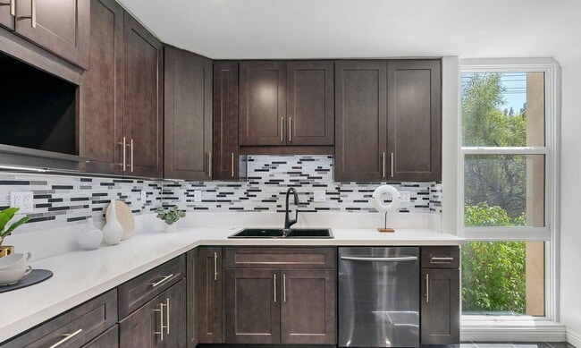 Building Photo - "Awesome 1-Bedroom Bronx Haven with Gleami...