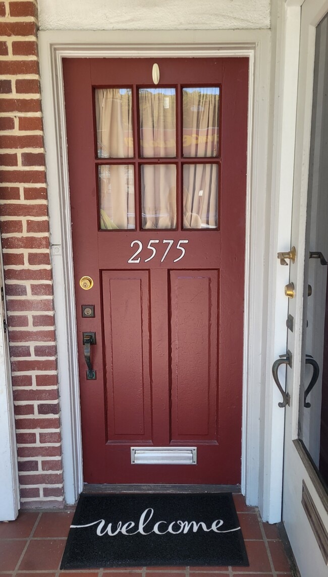 Building Photo - 2575 Perkiomen Ave