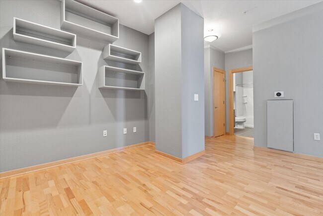 Foto del edificio - 601 E Ogden Ave