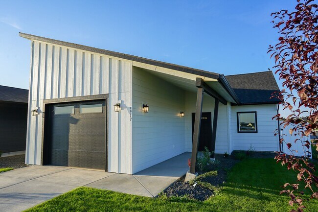 Building Photo - Just Completed  Beautiful Two Bedroom Two ...