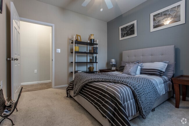 2 BR, 2 BA - 1031 SF - Mirabella