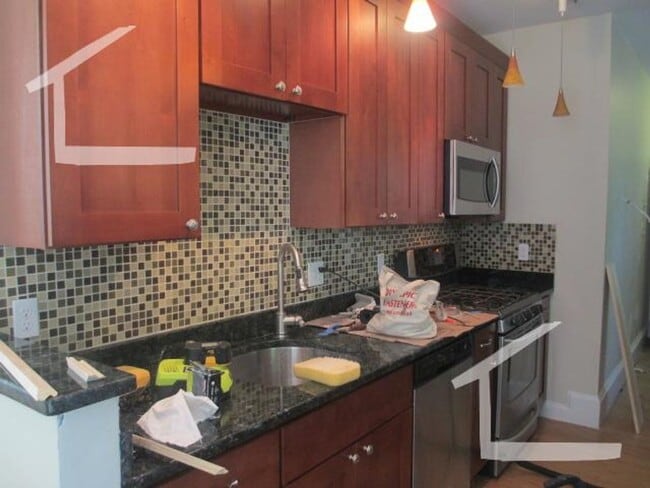 9/1 Renovated two-level 4BR/2BA near Brighton Center - 9/1 Renovated two-level 4BR/2BA near Brighton Center Apartment