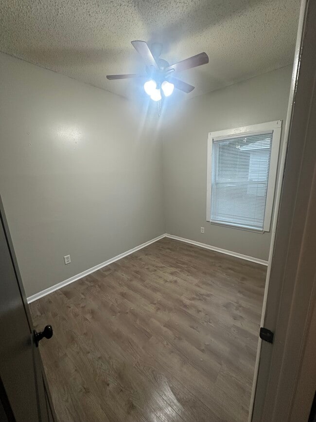 Building Photo - 217 N Carys Ln