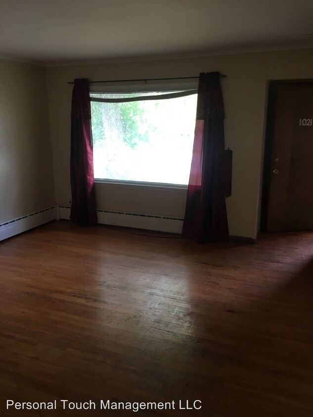Foto principal - 1021 5th St S